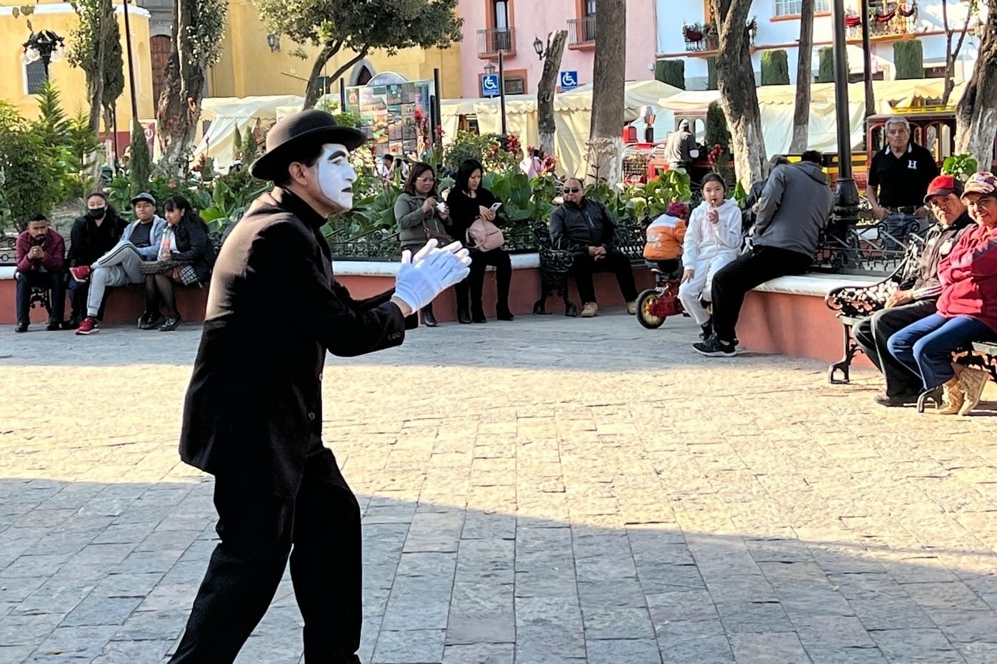 Talento y diversión disfrutan familias en 'Dominguearte'